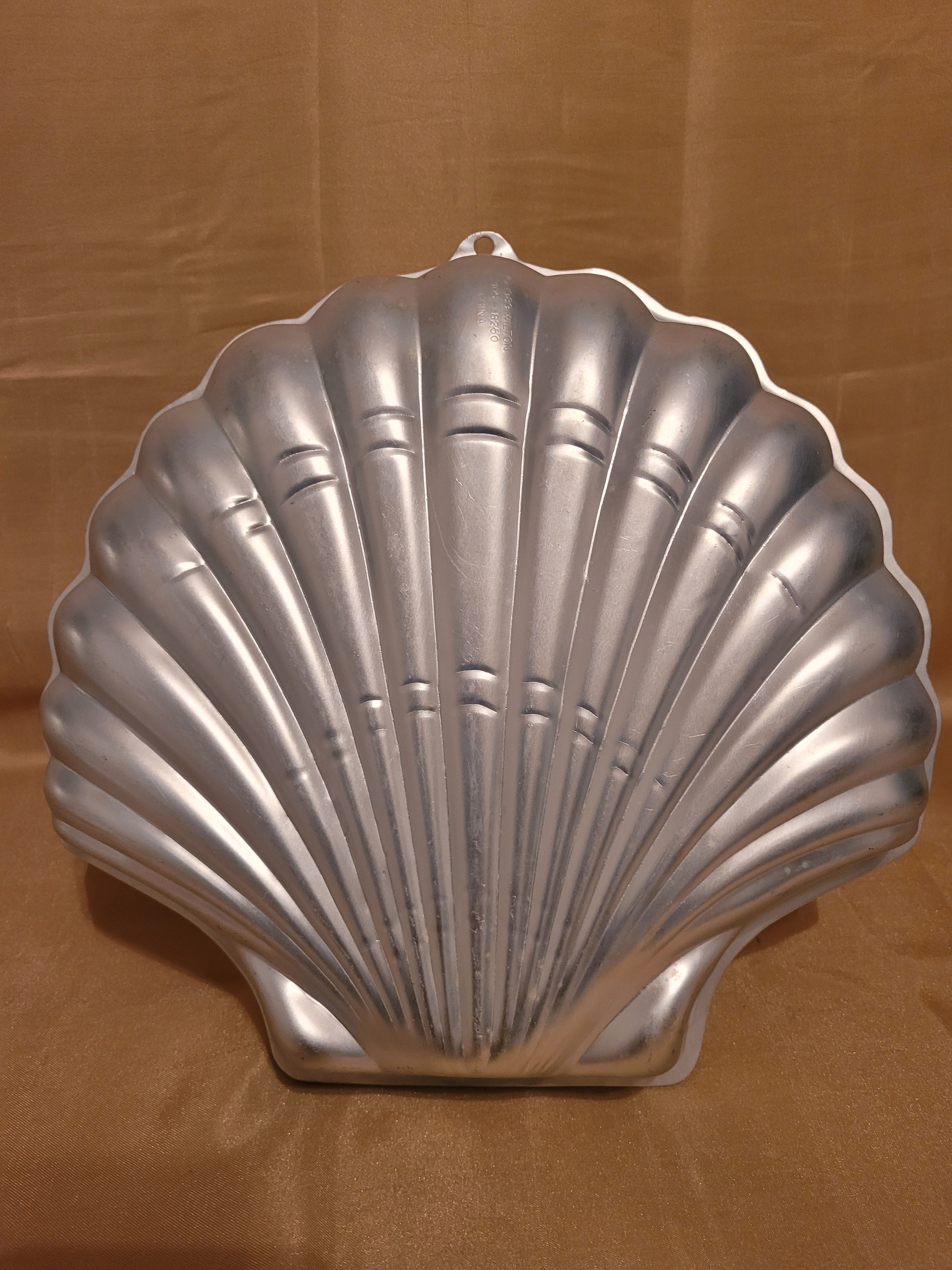 Wilton Shell or Seashell Cake Pan
