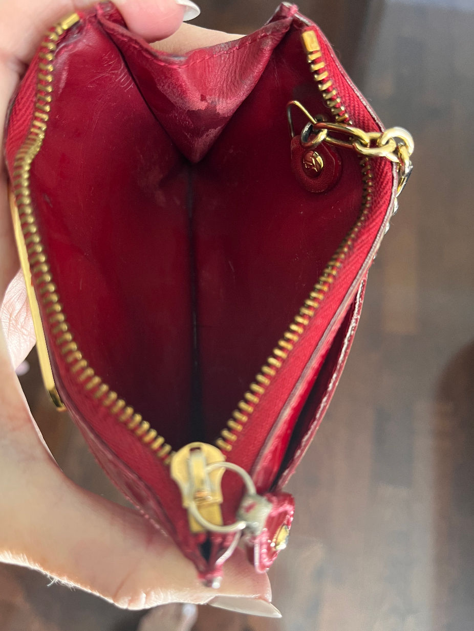 Thumbnail: Lot 109 - Authentic Louis Vuitton Vernis D’’Amour Key Pouch 