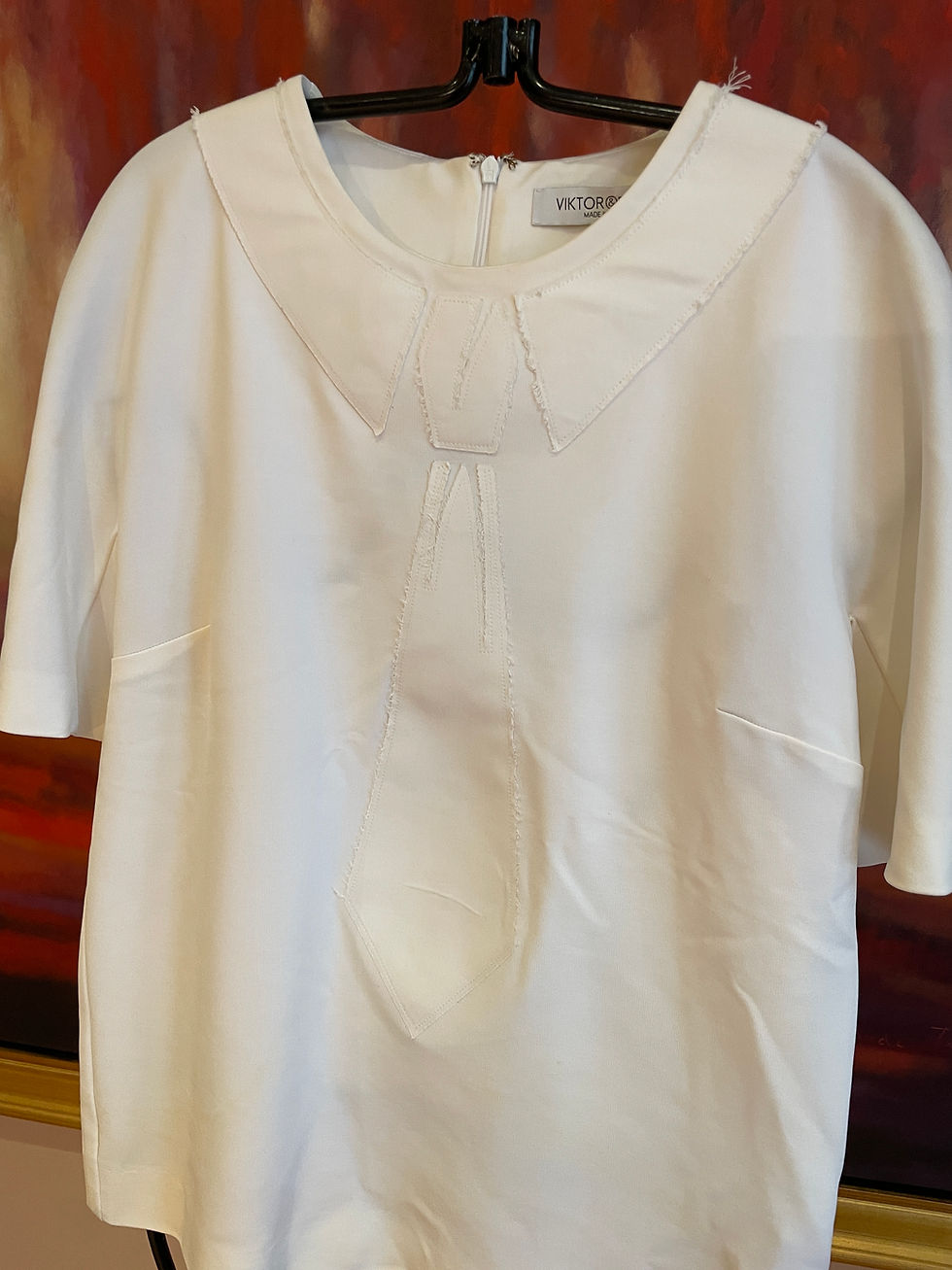 Thumbnail: Lot 113 - Viktor & Rolph White Top Tie Motif (Retail $1,050)