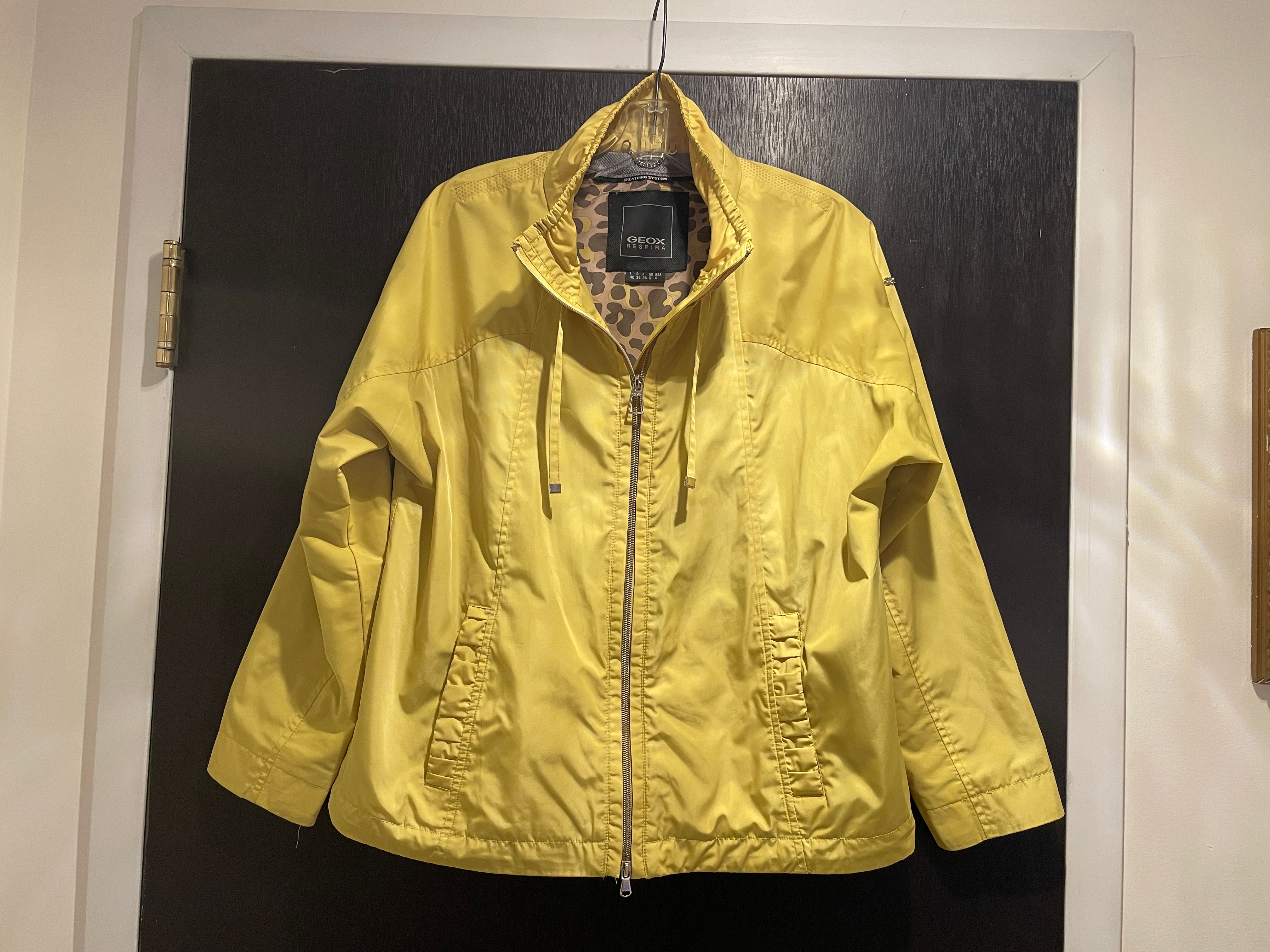 Lot 402 - Ladies GEOX Respira Jacket (Retail $208.)