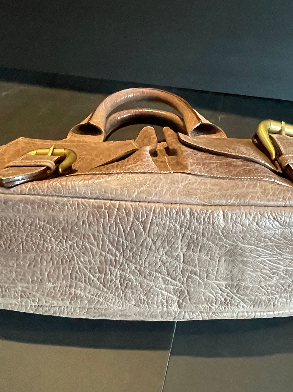 Thumbnail: Lot 45 - Vincent de Sarto Leather Handbag, etc.(Retail $900.)