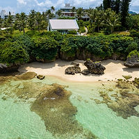 沖縄　恩納村　フォトウエディング　ウェディングフォト　チャペルフォト　ムーンビーチ　ビーチフォト　前撮り　ドローン撮影