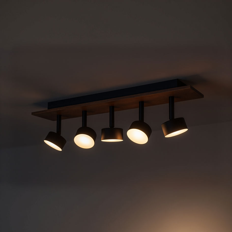 Plafonyer Spotlu Ahşap Led Avize karanlık ortamda 3000 kelvin ışık sıcaklığı ile