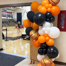 Balloon decor arch columns basketball graduation party Youngstown howland Ohio hermitage pennsylvania the bold balloon