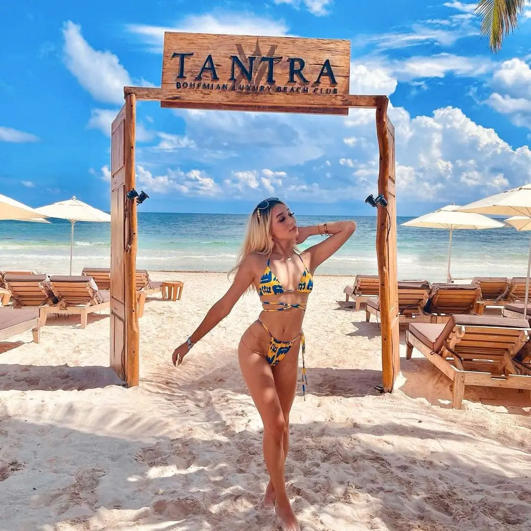 photograph with the sea in the background at Tantra