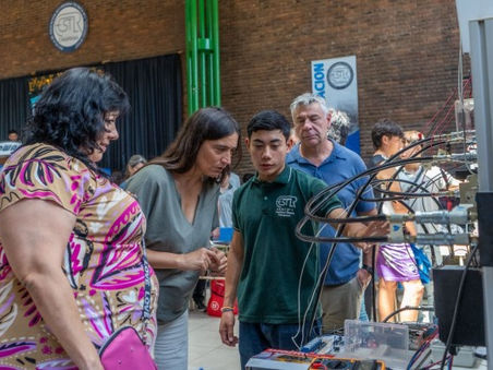 Elisa Abella acompañó el 50° aniversario de la Escuela Técnica Luciano Reyes