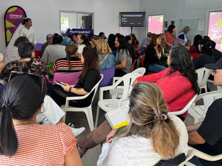 Más de 100 emprendedores de la ciudad participaron de un taller gratuito sobre packaging