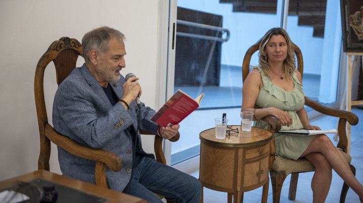 Alberto Ize presentó su libro “Todo tiene que ver con todo”