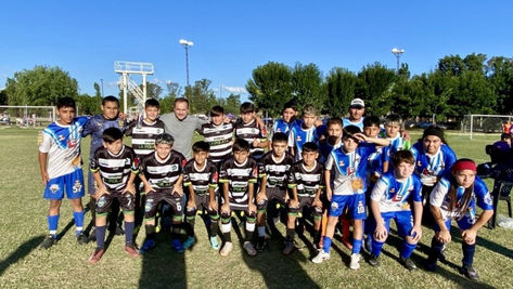 Abella acompañó la segunda edición del “Mundialito Violeta”