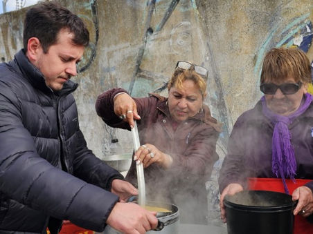 Unión por la Patria organizó un locro solidario en San Felipe