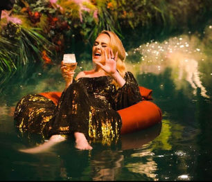 Adele estrenó el videoclip de su nueva canción "I Drink Wine"