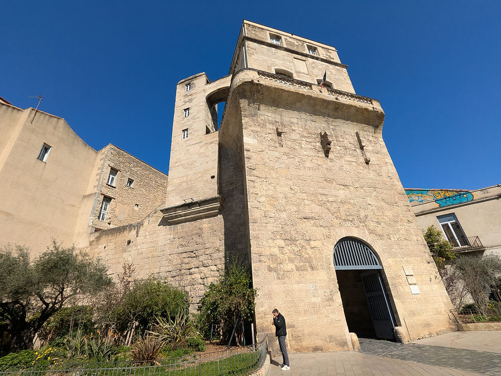 Tour de Babote, exterior.