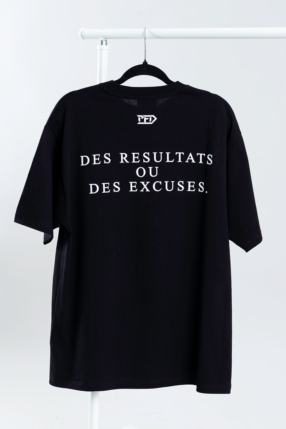 Miniature : T-SHIRT OVERSIZE PFD - "DES RÉSULTATS OU DES EXCUSES."
