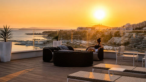 Dachterrasse Sonnenuntergang Amphora Hotel Split Adria Kroatien