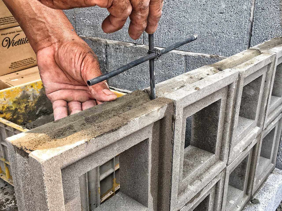 Hình ảnh thi công gạch bông gió xi măng. Nguồn: Sưu tầm