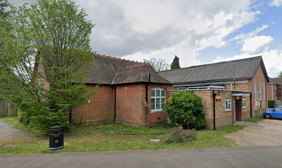 Farnham Common Jewellery and Antiques Roadshow                        