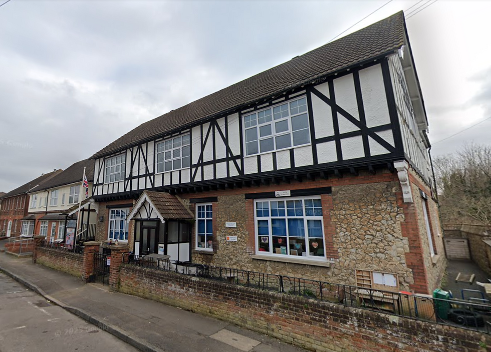 Snodland Jewellery and Antiques Roadshow                        