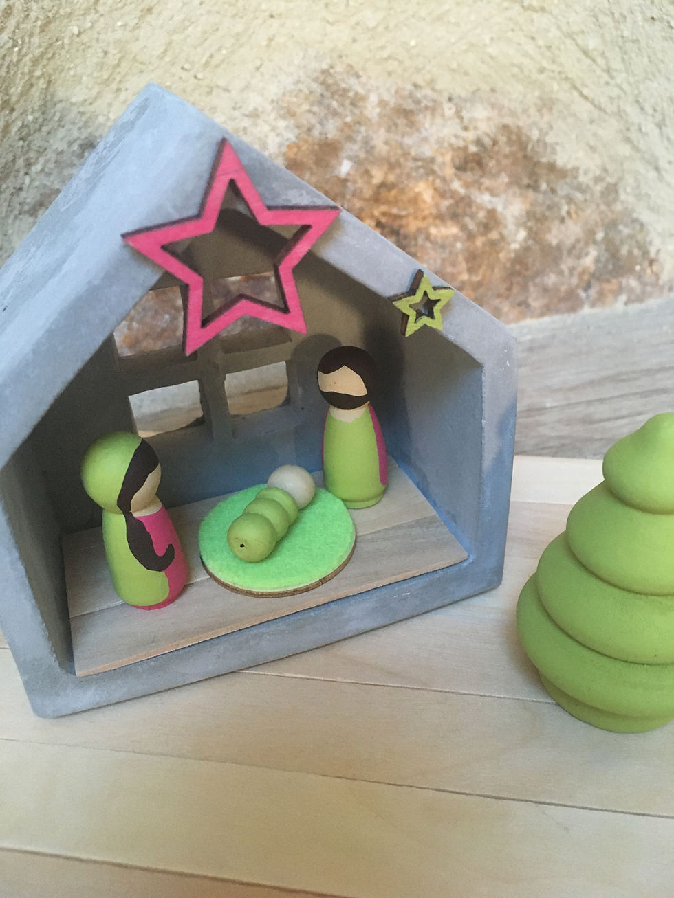 Miniature : Crèche et maison de ciment - Rose & Vert anis