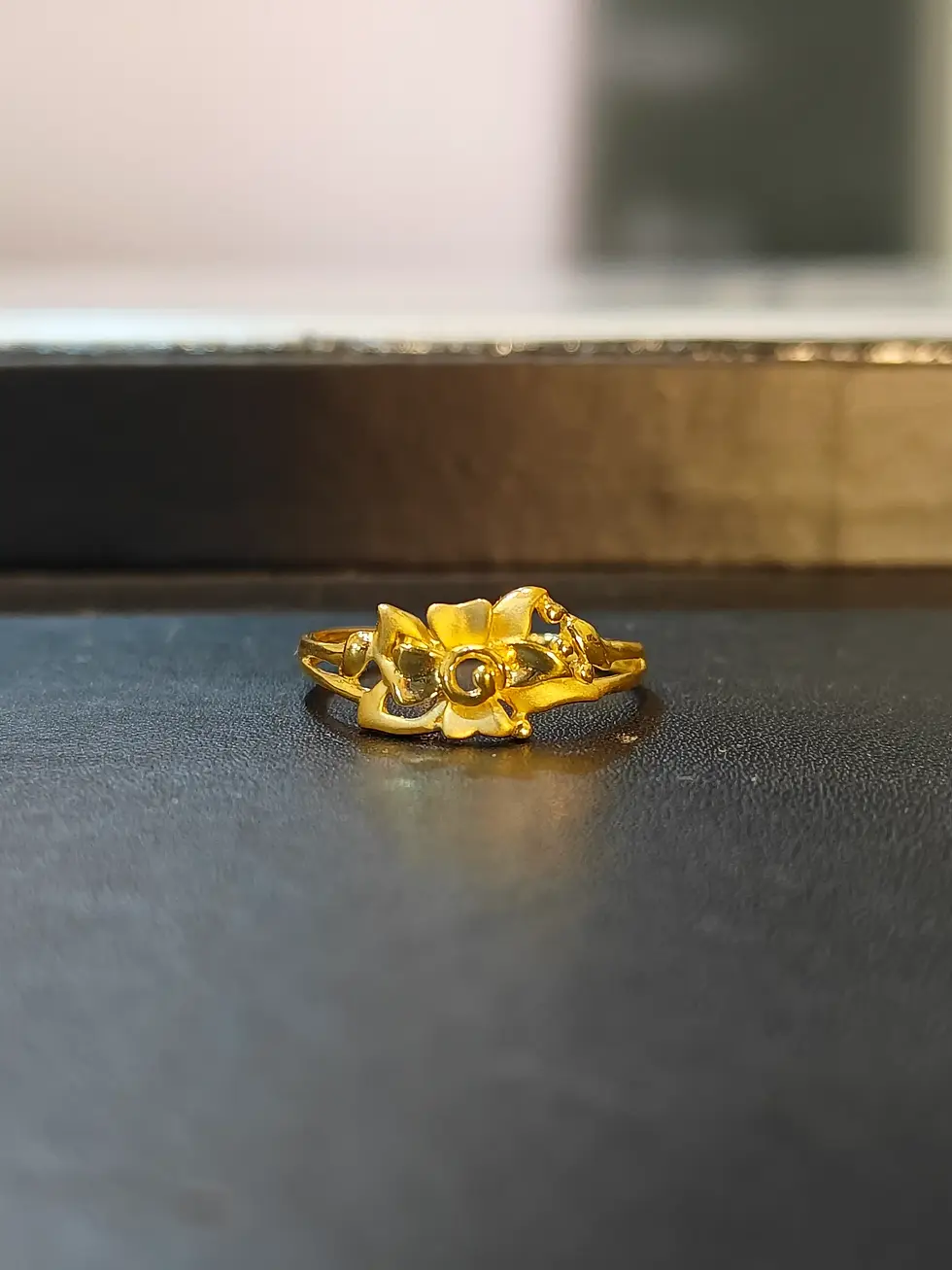 Floral Trendy Ladies Ring