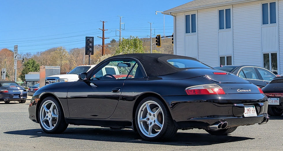 Thumbnail: 2003 Porsche 911 Carrera 4