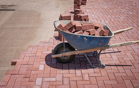 Stone-Pavers-bricks-being-laye-.jpg