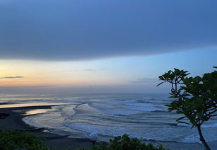 Clean beautiful surf at dawn