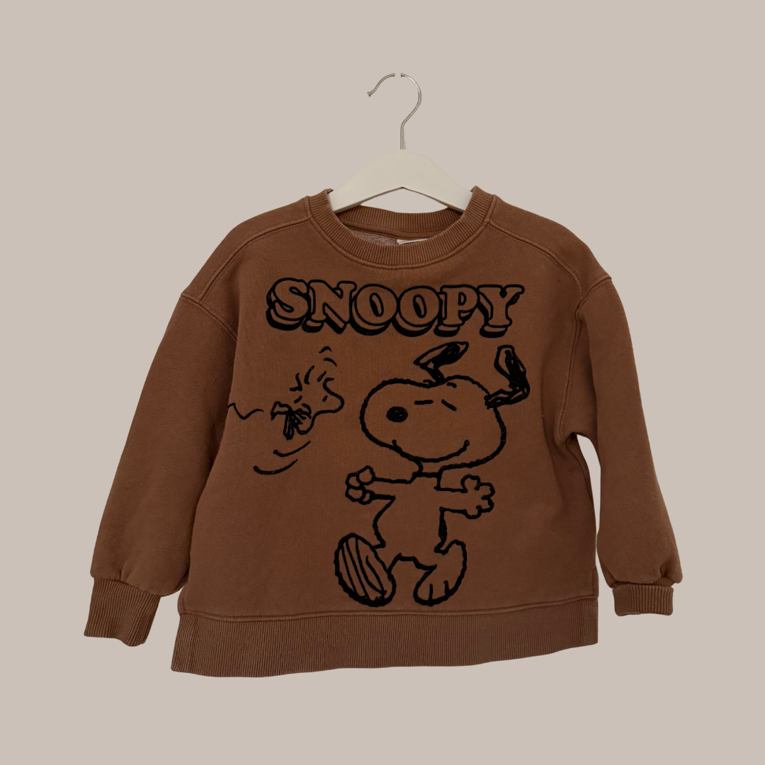 snobbende beige sweater