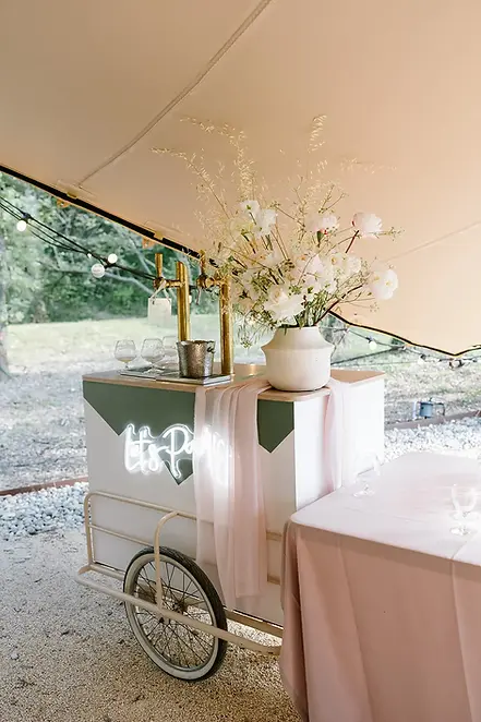 bar-mobile-mariage-cocktails-fut-vinties.webp