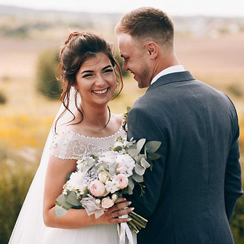 THE LIVE WEDDING ARTIST