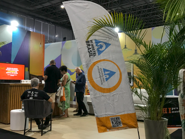 Visitante pode conhecer hostel montado no Salão do Turismo 2024