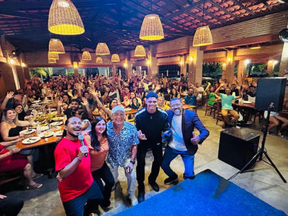 Carlos Pulico lota Restaurante Porto Raposa em show promovido pelo Instituto Udes Cruz