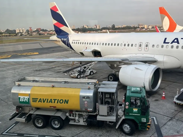 Petrobras reduz preço do querosene para apoiar cias aéreas