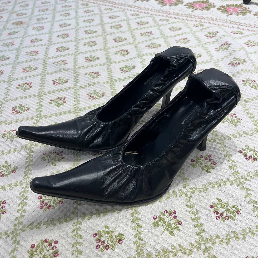 Thumbnail: pointed toe heels (39)
