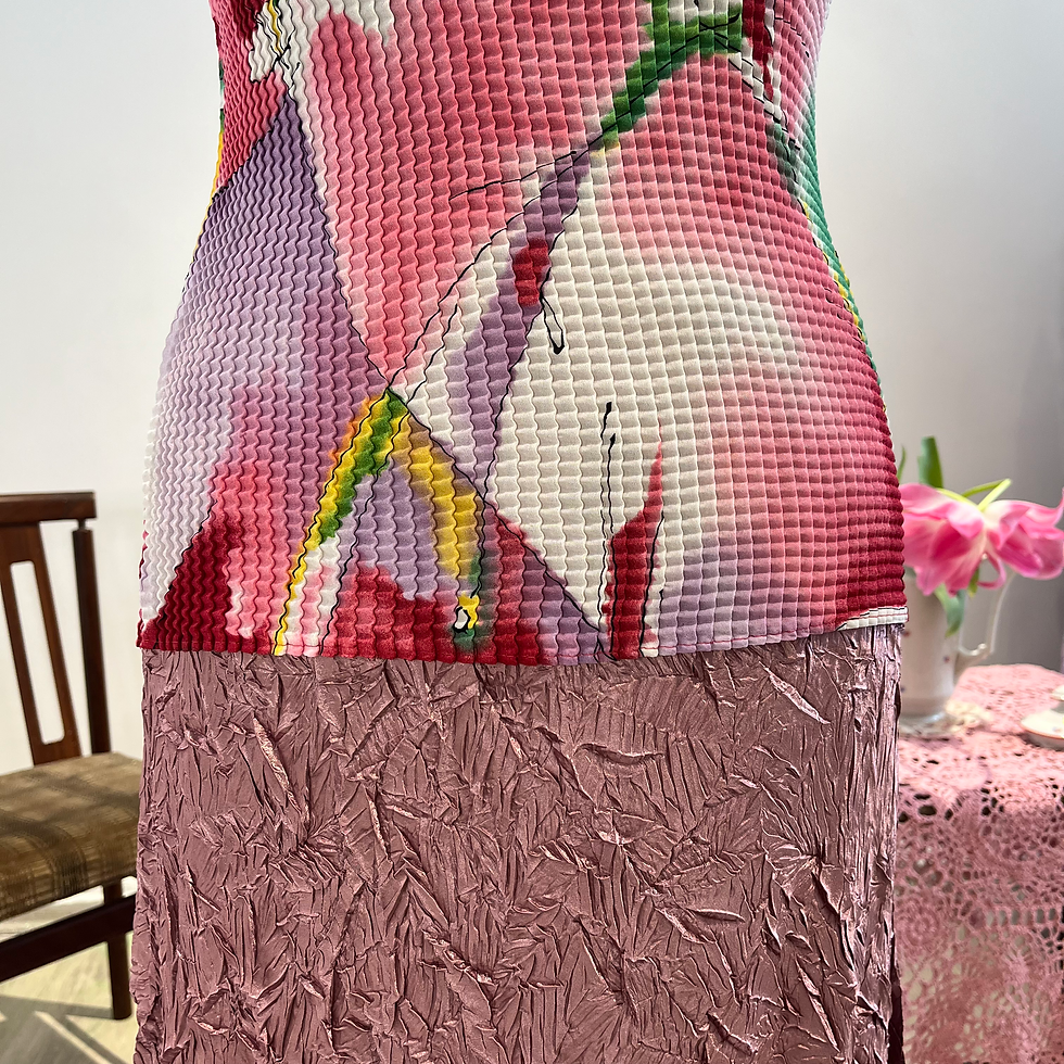 Thumbnail: colorful ruched top (~L)