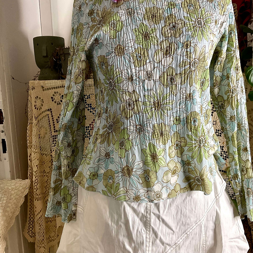 Thumbnail: floral long sleeve (S-L)