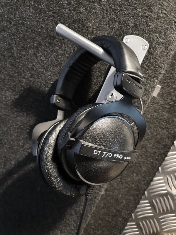 Beyerdynamic DT 770 Headphones - 32 ohm model