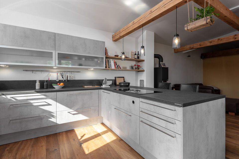 Modell LA CORTE | Küchenfront BETON