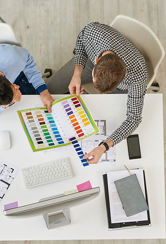 Interior_Designers_Discussing_House..._original_569548.jpg