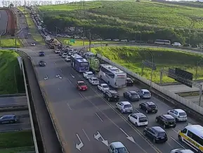 camera de rodovia mostra congestionamento