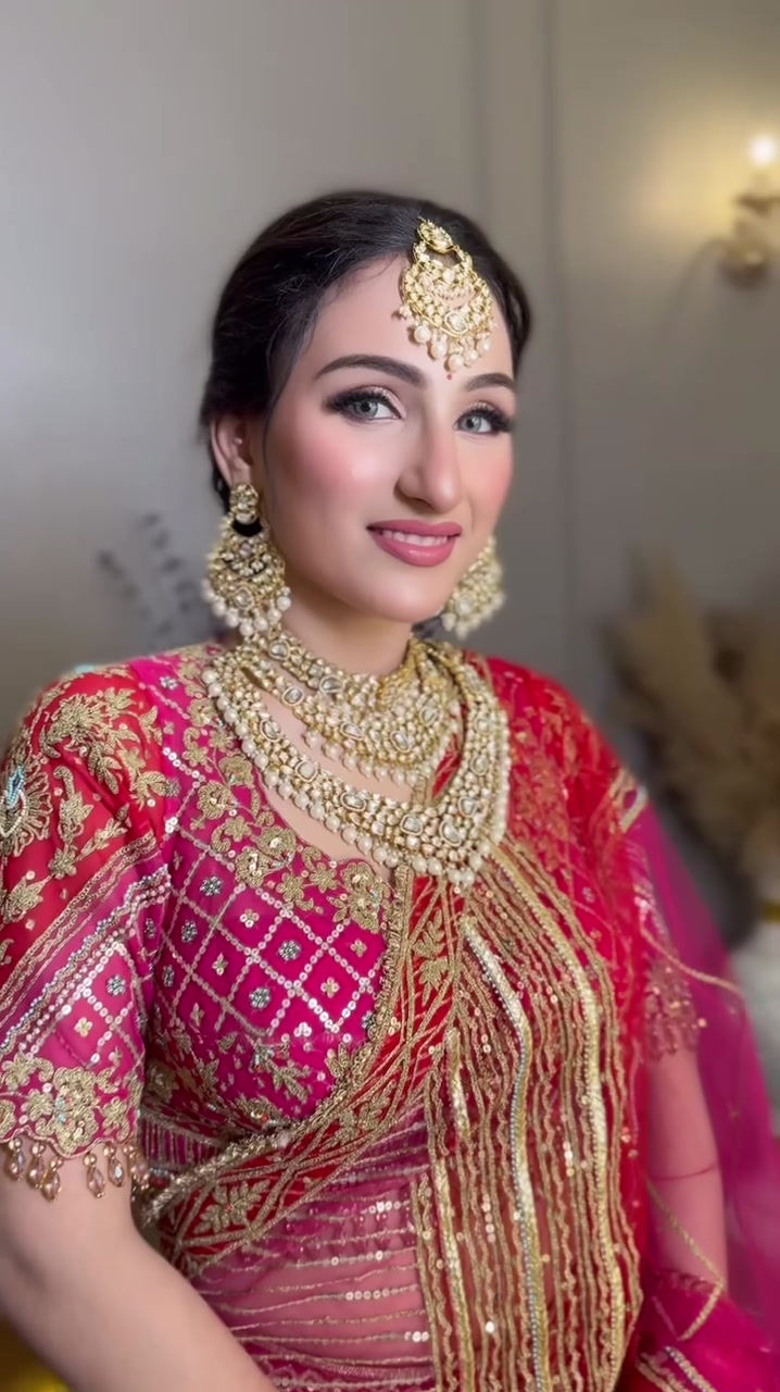 Thumbnail: Adorn Elegance, Marry in Red Pink