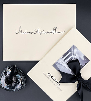 Enveloppe calligraphiée pour défilé Chanel Haute Couture