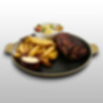 Travers de porc à la braise, frites salade 