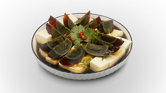 Salade de tofu aux œufs de cent ans