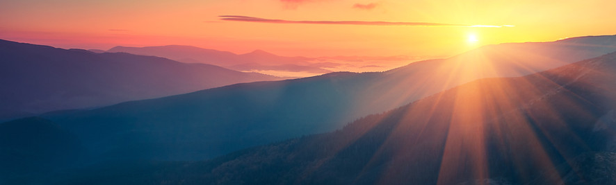 Mountain View AdobeStock_125898822 - Cop