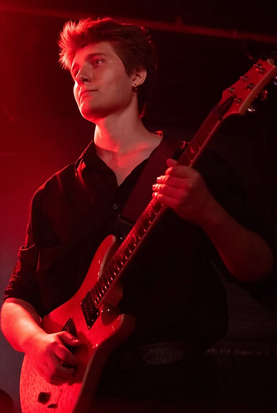 yusuf gitar.png