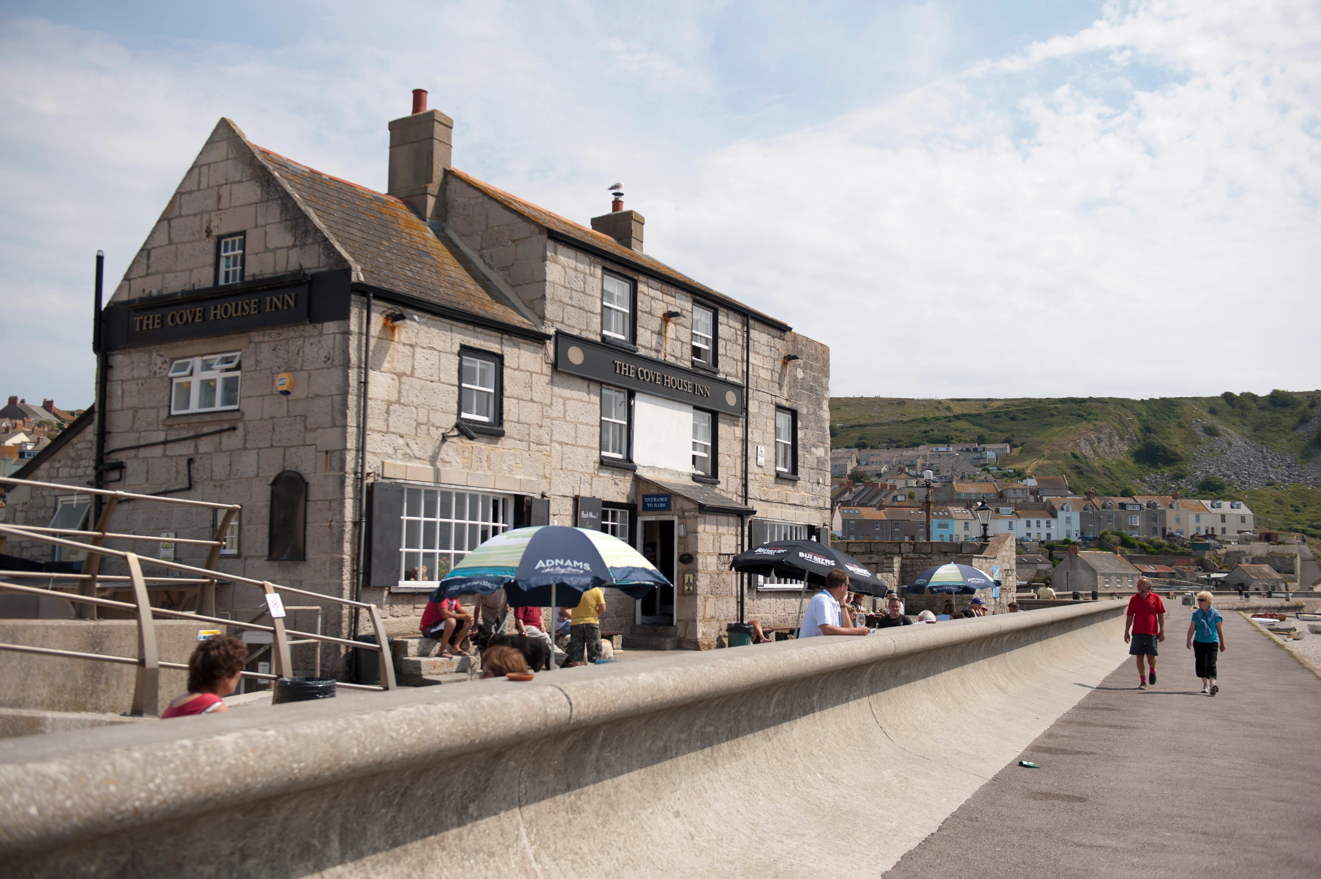 outside pub 6.webp