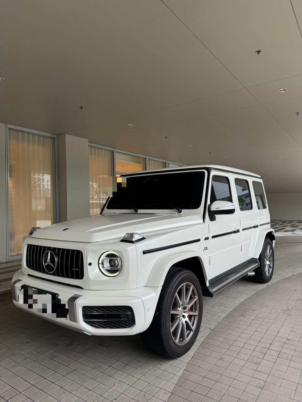 Mercedez-Benz G63 AMG
