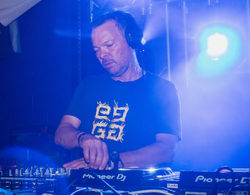 PETE TONG