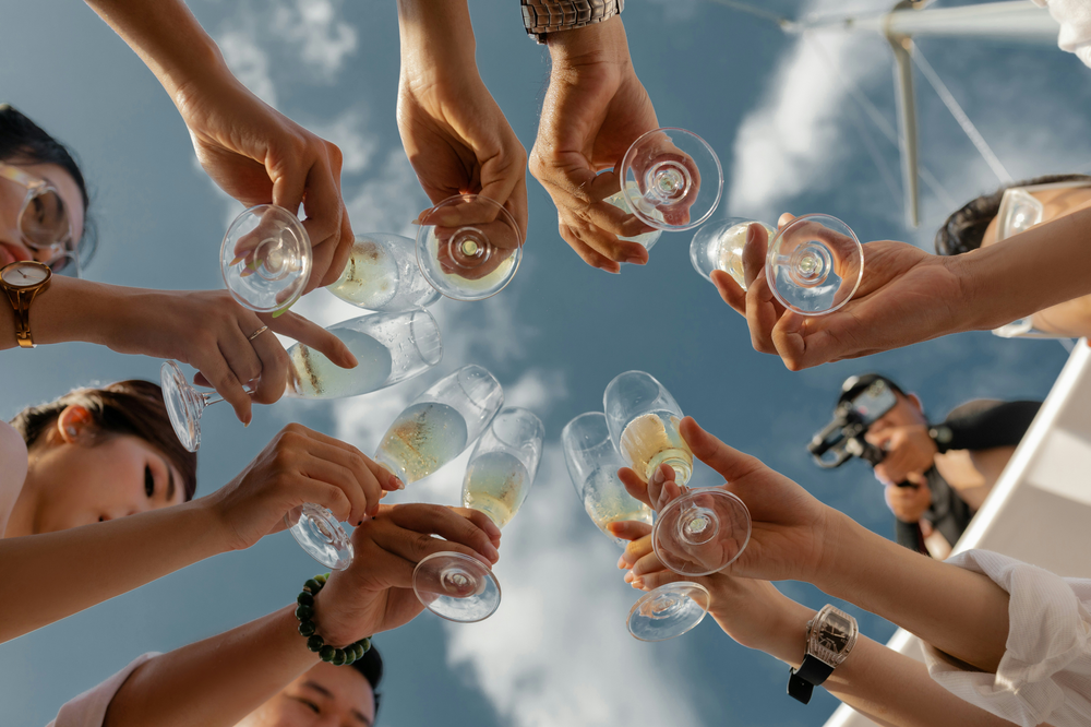 wine glass cheers circle of friends