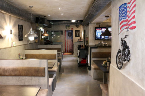 Sitzplätze im Restaurant American Bar Burger 98 in Bad Reichenhall